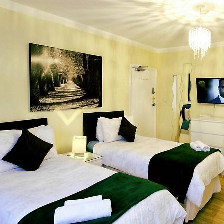 Gable Lodge London B&B Enfield Eksteriør billede