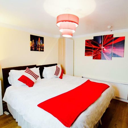 Gable Lodge London B&B Enfield Eksteriør billede