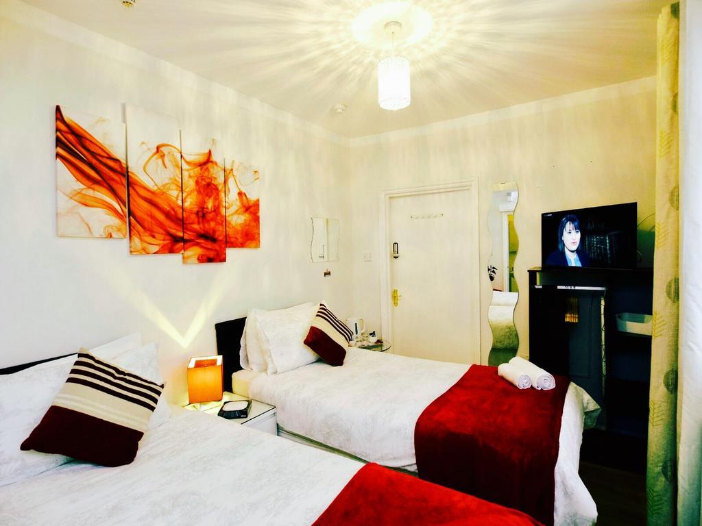 Gable Lodge London B&B Enfield Eksteriør billede