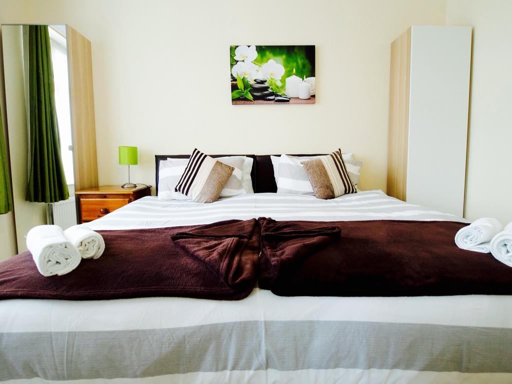 Gable Lodge London B&B Enfield Eksteriør billede
