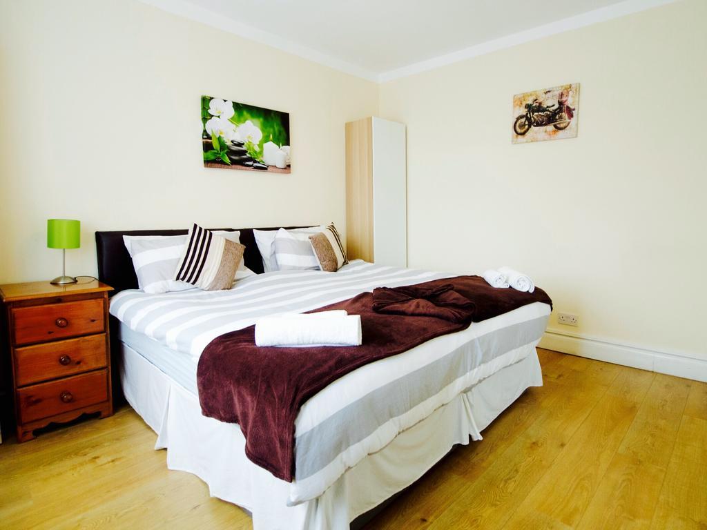 Gable Lodge London B&B Enfield Eksteriør billede