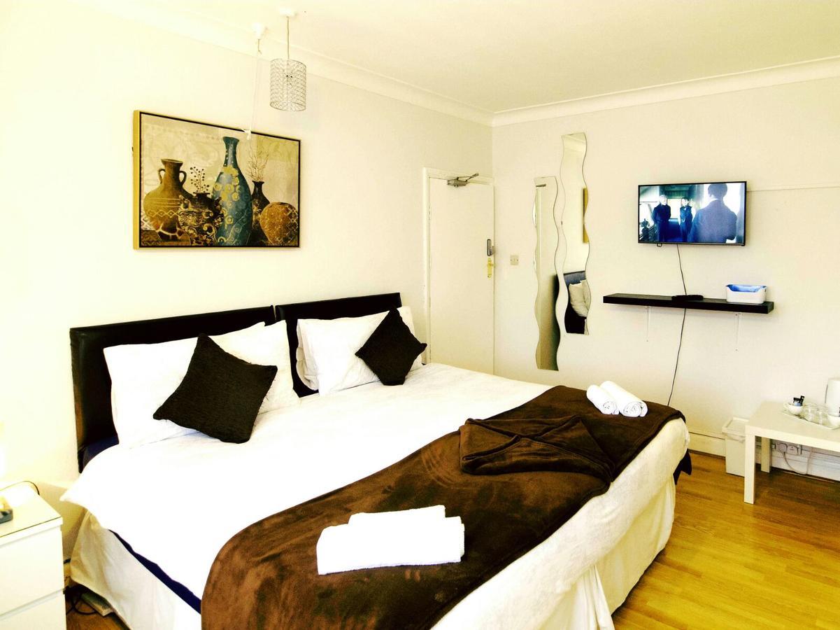 Gable Lodge London B&B Enfield Eksteriør billede