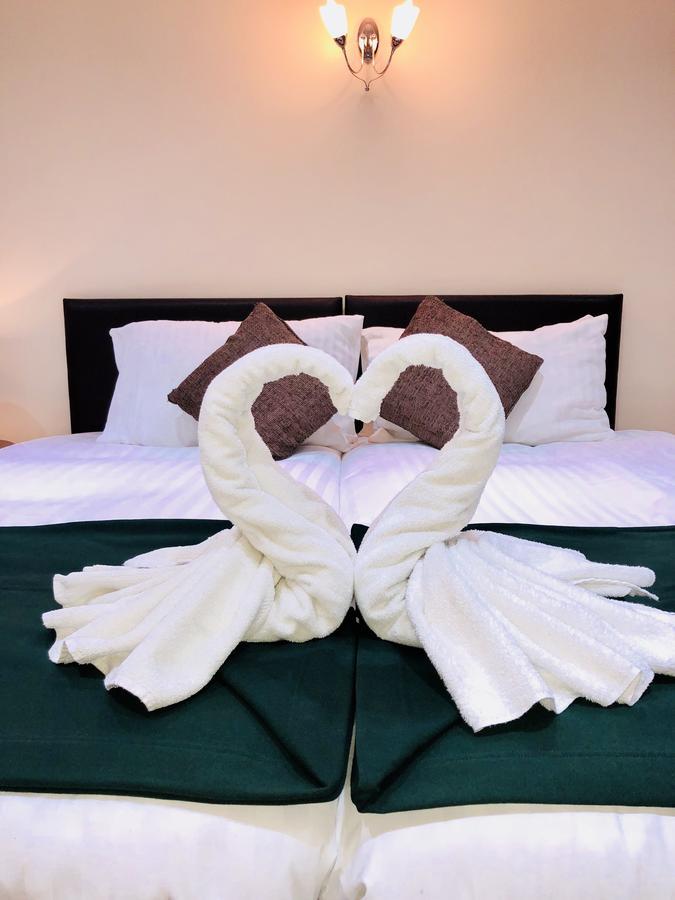 Gable Lodge London B&B Enfield Eksteriør billede