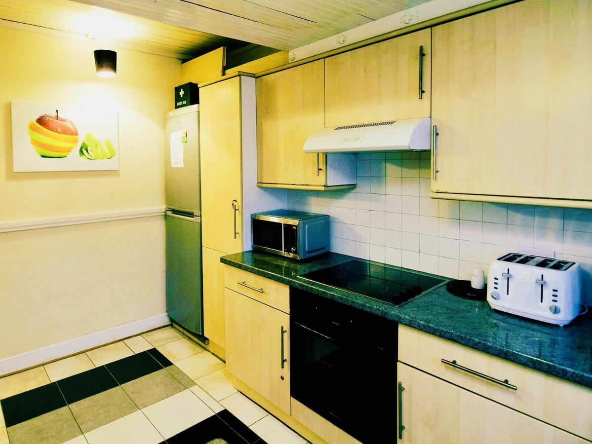 Gable Lodge London B&B Enfield Eksteriør billede