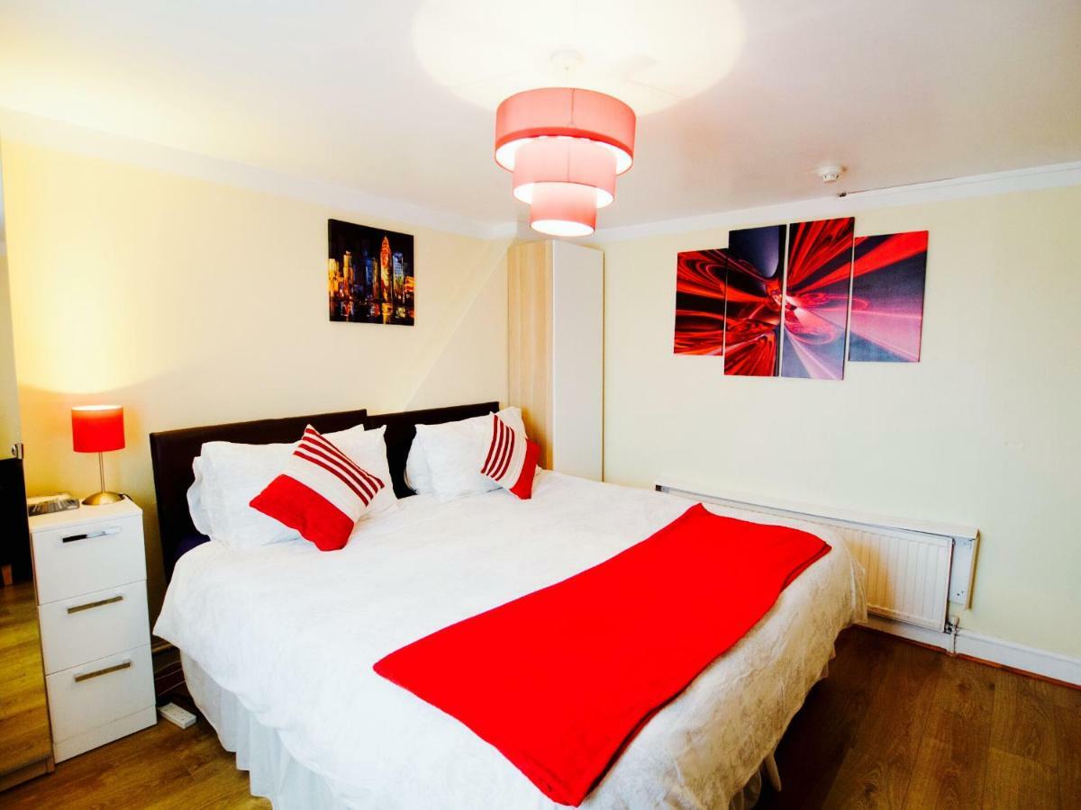 Gable Lodge London B&B Enfield Eksteriør billede